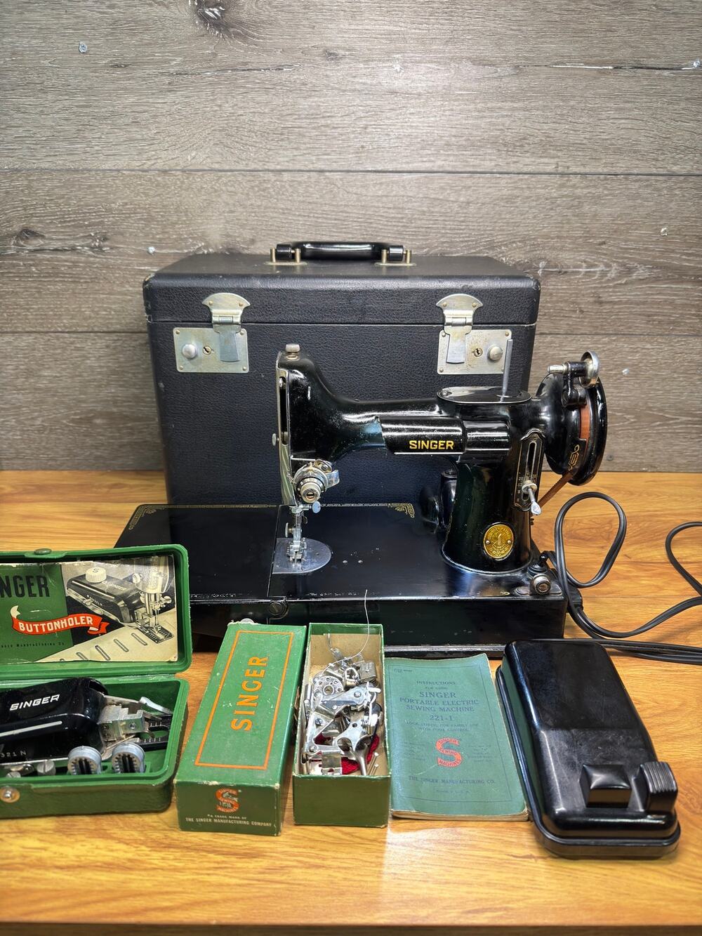 Vintage 1950s Singer Featherweight 221 Sewing Machine w/ Case & Accessories